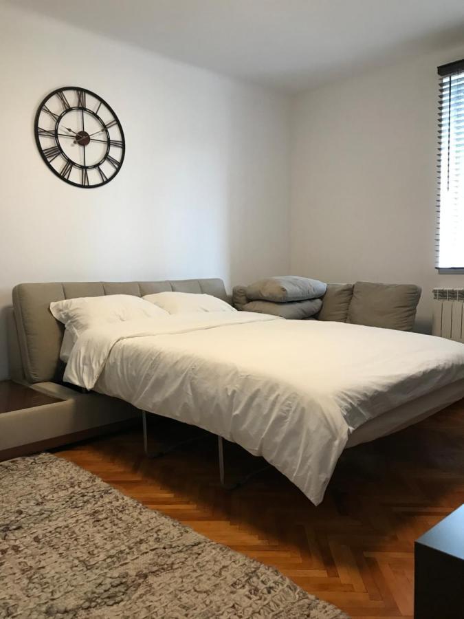 Appartement Apartament Sanda à Turda Extérieur photo