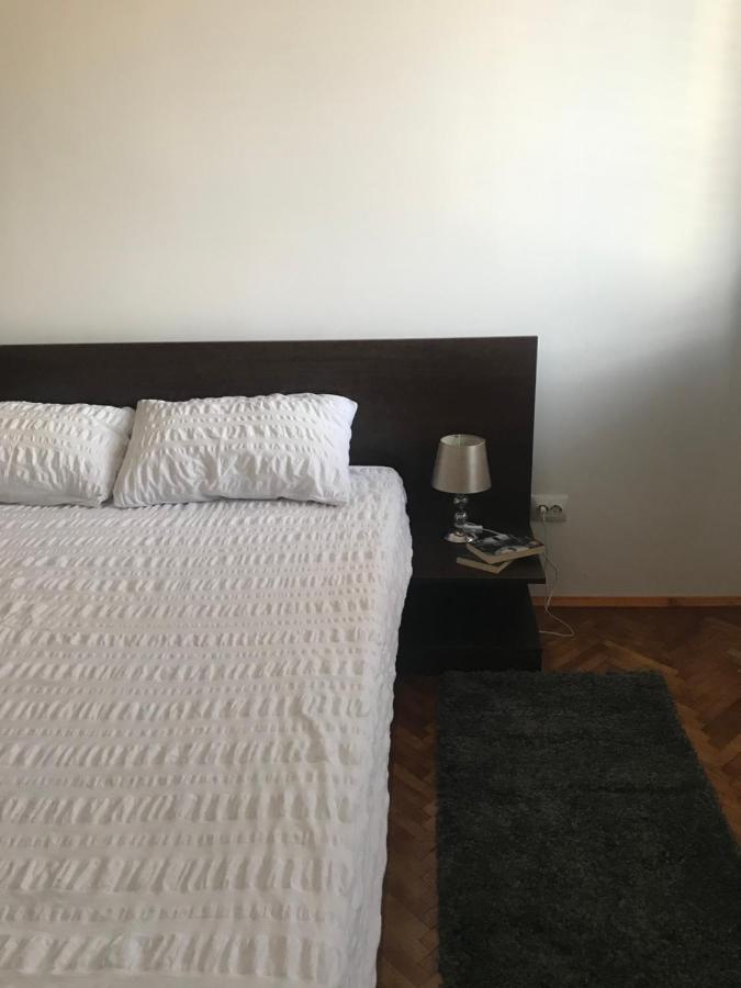 Appartement Apartament Sanda à Turda Extérieur photo